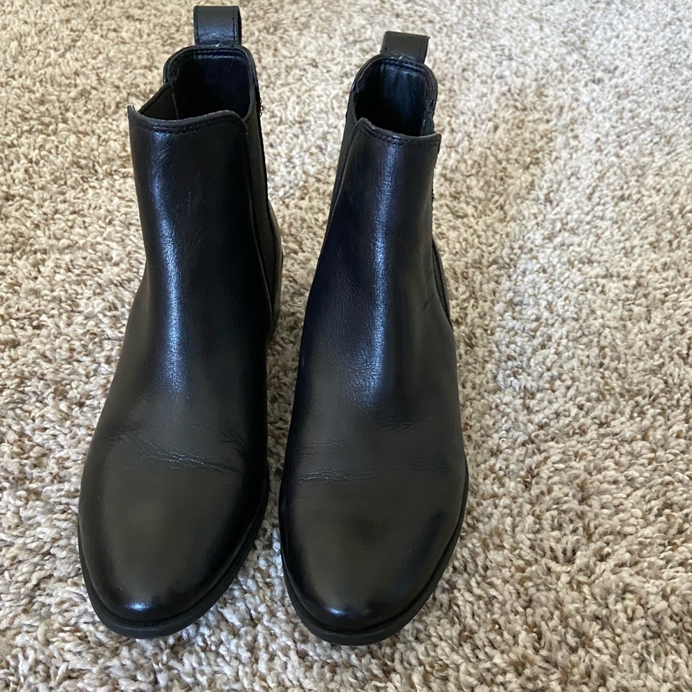 Steve Madden Chelsea boots